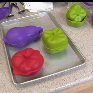 Mark Charles Misilli MCM Set of 3 Figural Vegetable Silicone Pots